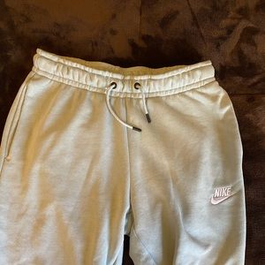Nike women’s sweat pants